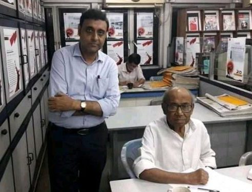 Ganashakti Office Tarun Majumdar