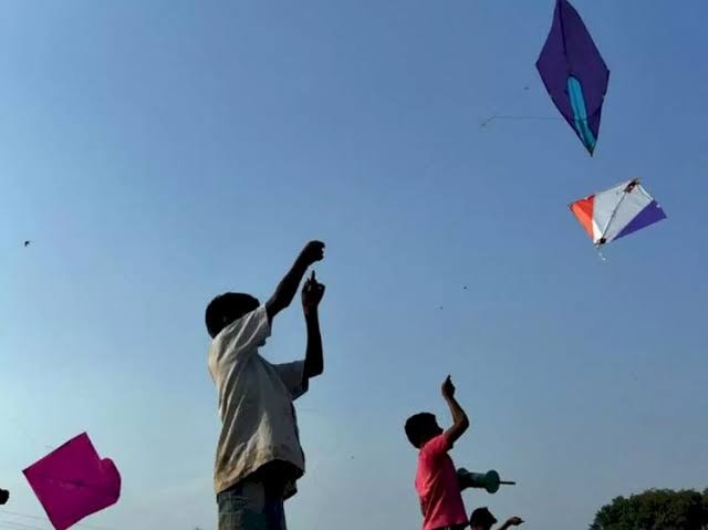 kite flying during Vishwakarma puja