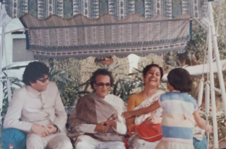 লালা শ্রীধরের বাড়িতে আমরা