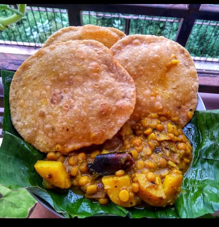 কচুরি ছোলার ডাল Bengali kachuri cholar dal