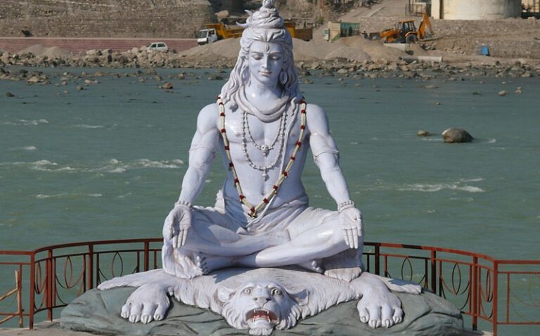 Shiva_statue_Rishikesh