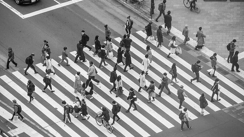 people-crossing-the-street