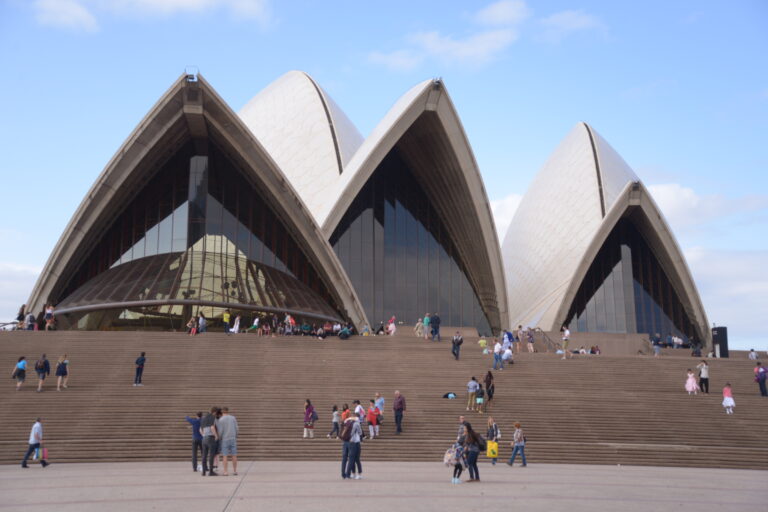 Sydney Opra House shaped like shells
