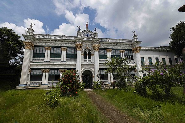 Dhanyakuria palace