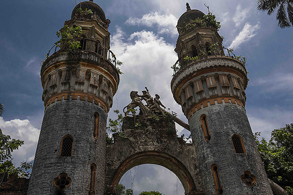 Photo of Dhanyakuria palace pillar