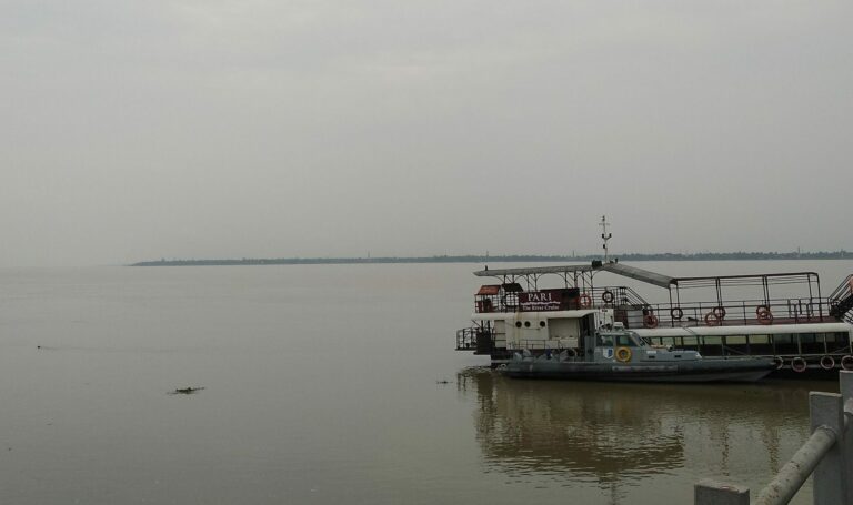 Raichak_Ferry_Ghat