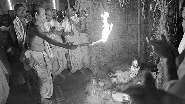 Nabadwip Manipuri Raas festival in Holi photography