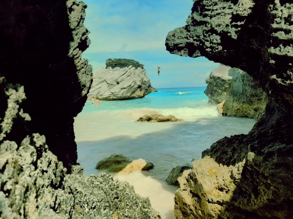 Rocky beach, Barmuda island