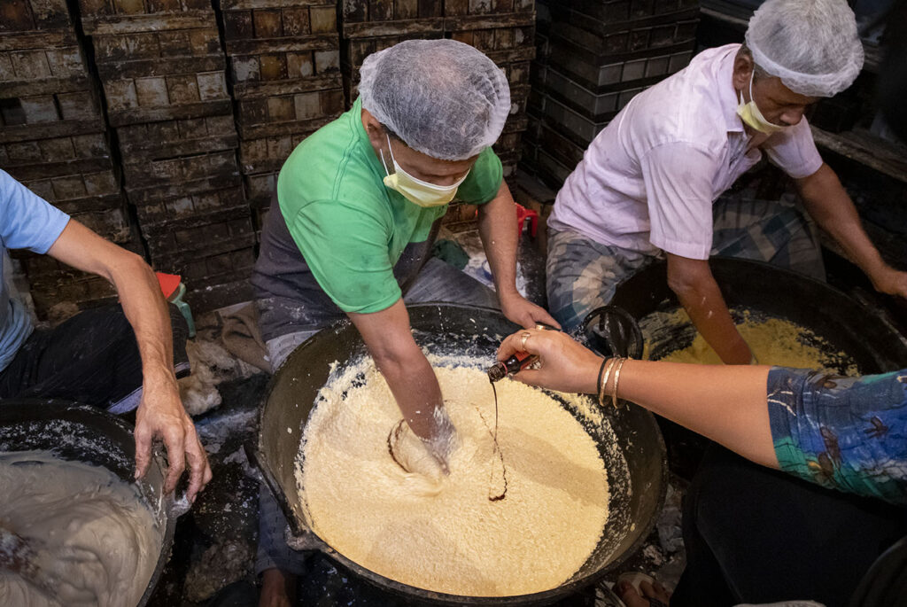 Photo Story on Christmas Cake (2)