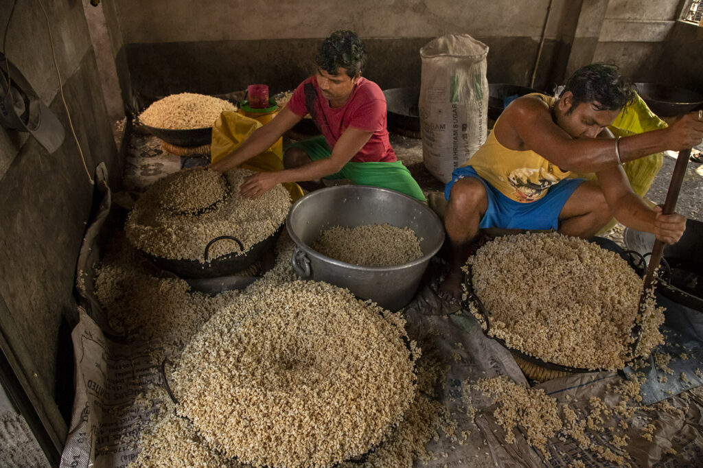 02 Jaynagarer Moa Photo Story