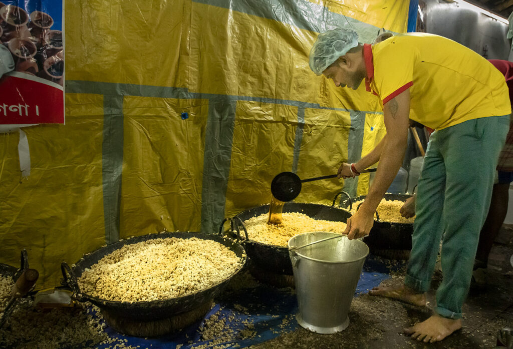 04 Jaynagarer Moa Photo Story