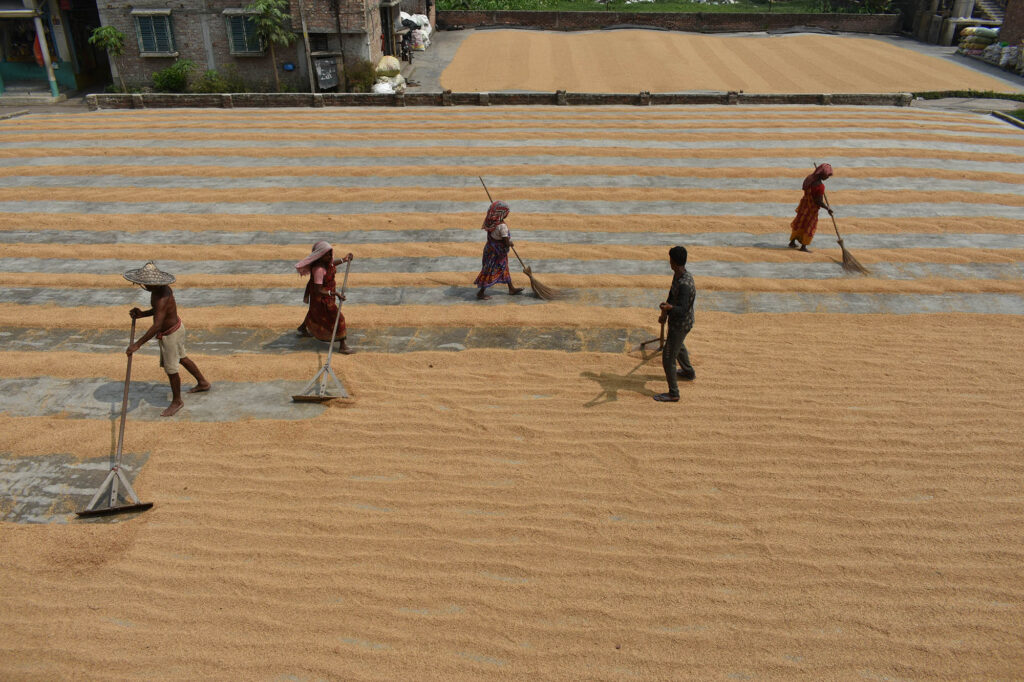 Photo Story_Rice Mill_Debarchan Chatterjee (1)